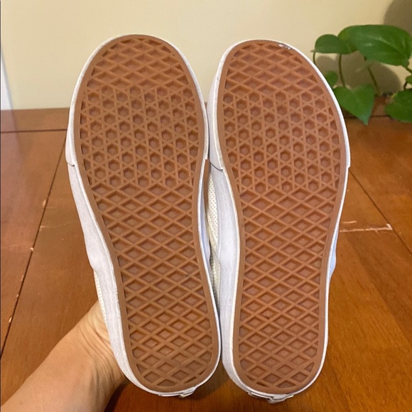 Vans Unisex Leather Like White Perforated Slip On Shoes Sneakers Skater - Picture 8 of 13